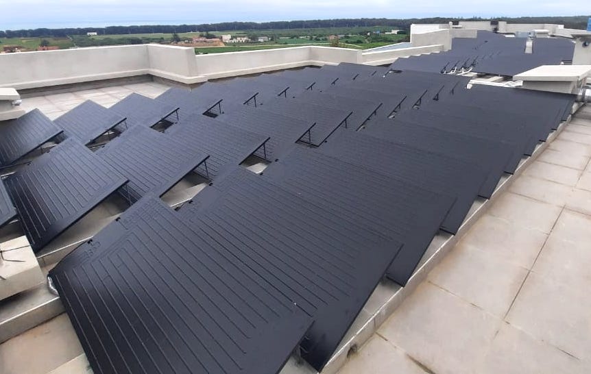 i-HOT thermodynamic solar Panels technology installed vertically